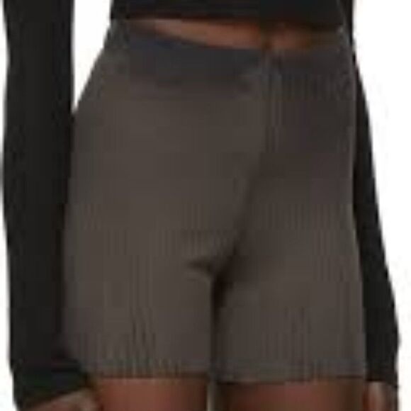 BNWT - COTTON CITIZEN IBIZA BIKER SHORTS - GRAPHITE - Picture 1 of 6